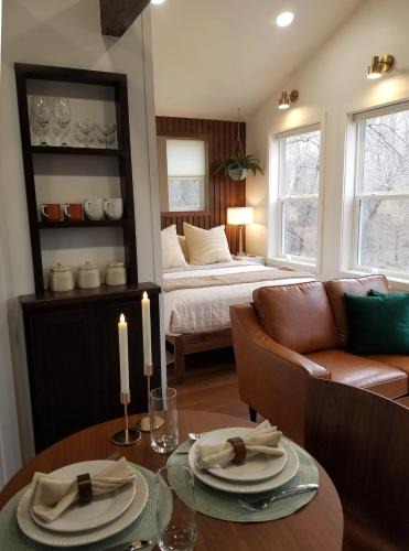 Elroy House | Emerald Little Lodge