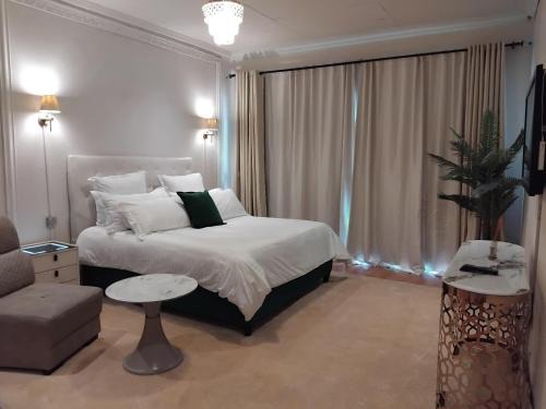 Lusaka Apartment | Emerald Room Labelva Court