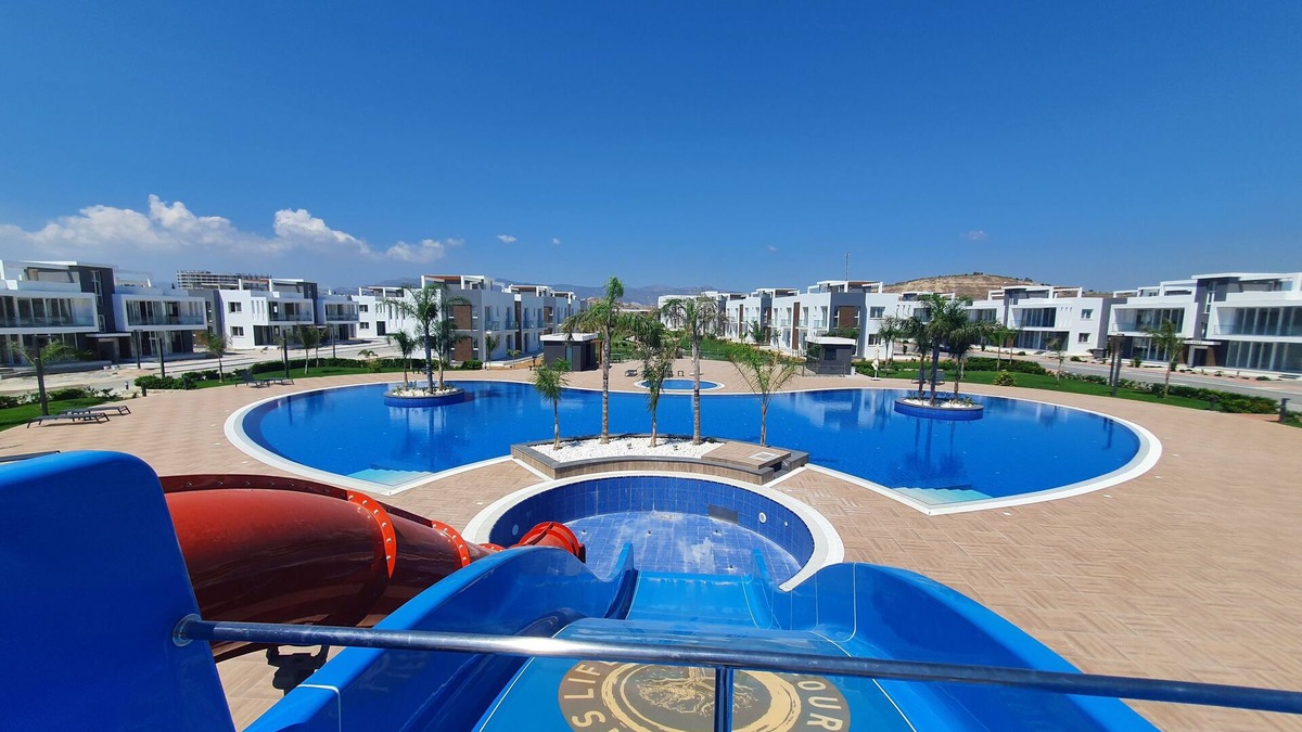 Gastria Apartment | Emerald seaside residence at Four Seasons life