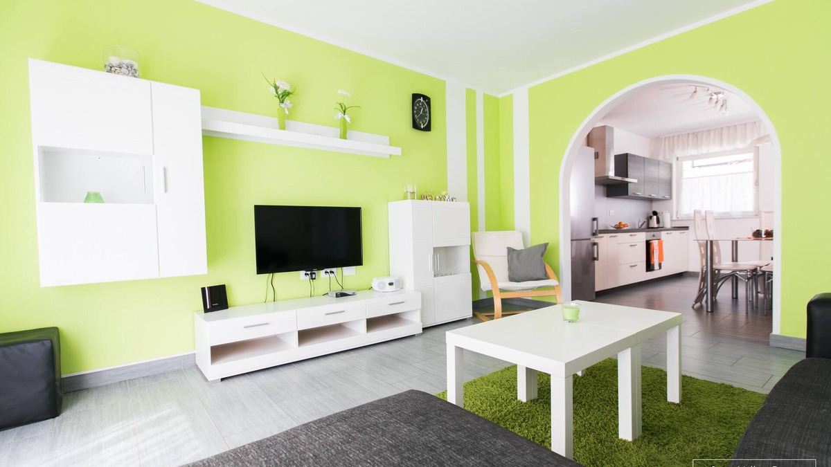 Volarje House | Emerald SOCA Apartment