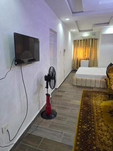 Adabi Hotel | Emike Luxury Hotel & Suites