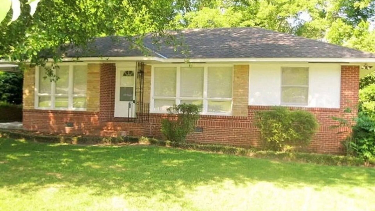Columbus House | Emily · 13min to Ft Benning 1200 sq ft! Like Home