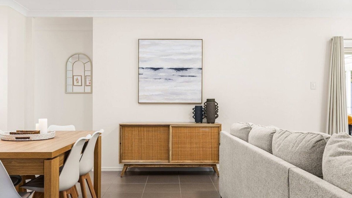 Mount Lofty House | "Emmeline" - A Luxury villa nestled in a peaceful, tree-lined street