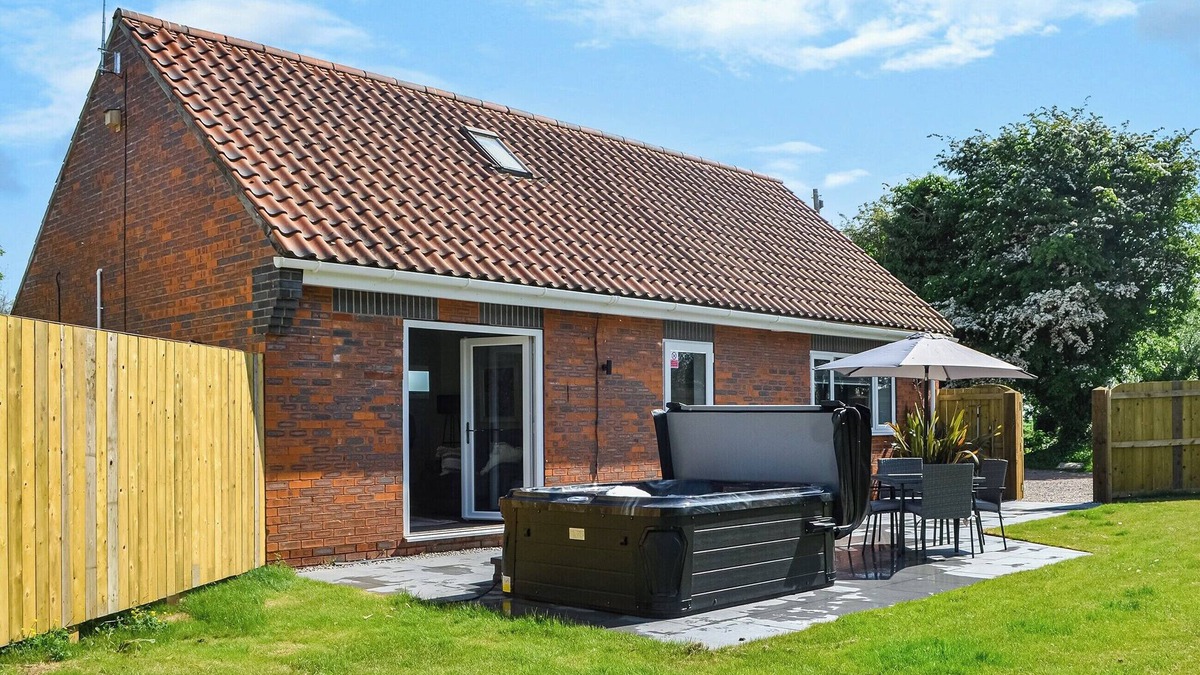Driffield Cottage | Emmotland Retreat - UK44180