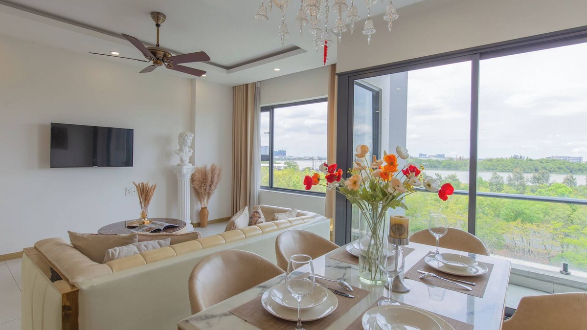 Thu Thiem Apartment | * Emperor 3BRs Apt-Tremendous HaborView in D2