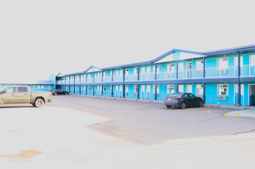 Red Deer Hotel | Empire Inn & Suites