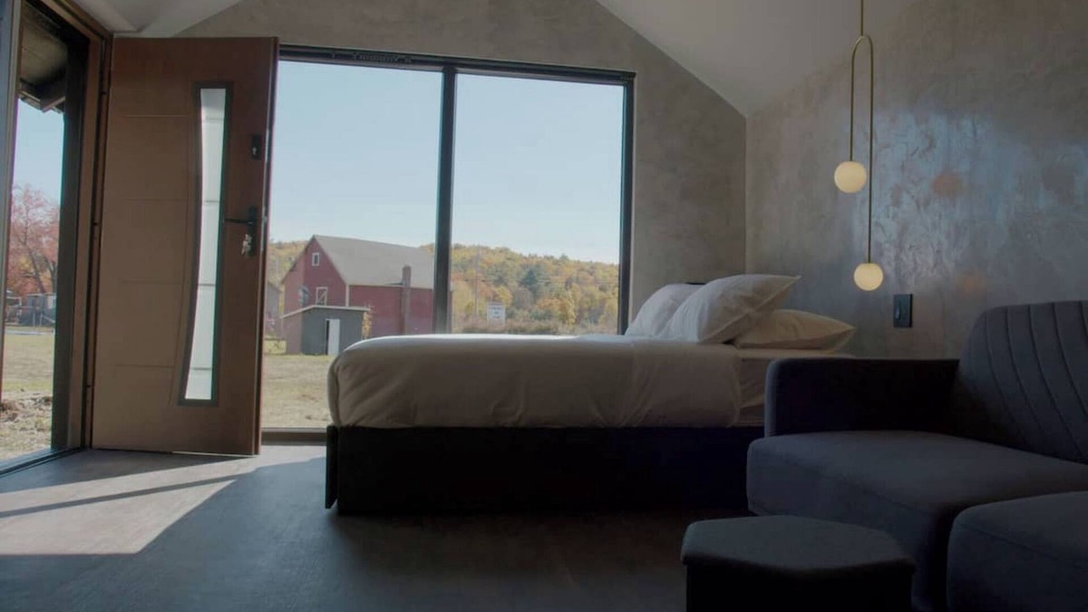 Brandon Cabin | Emrose Luxury Cabins 5