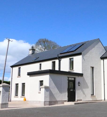Emyvale Apartment | Emy Lake Apartment - near Castle Leslie, Glaslough