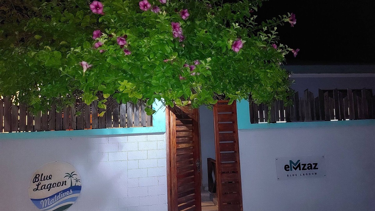 Raa Atoll Hotel | eMzaz Blue Lagoon