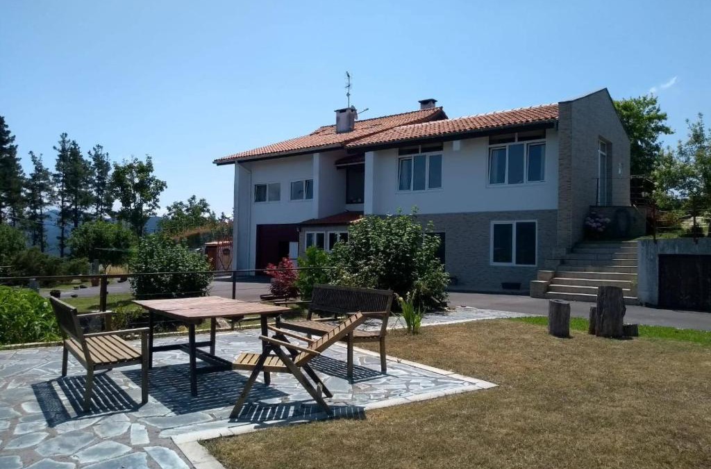 Arizgoiti Apartment | En la colina 1 Montañealde
