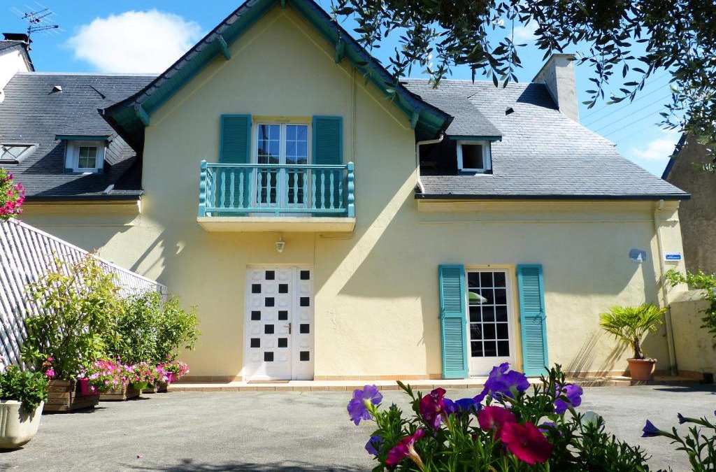 Lourdes Villa | En so de Bourdet