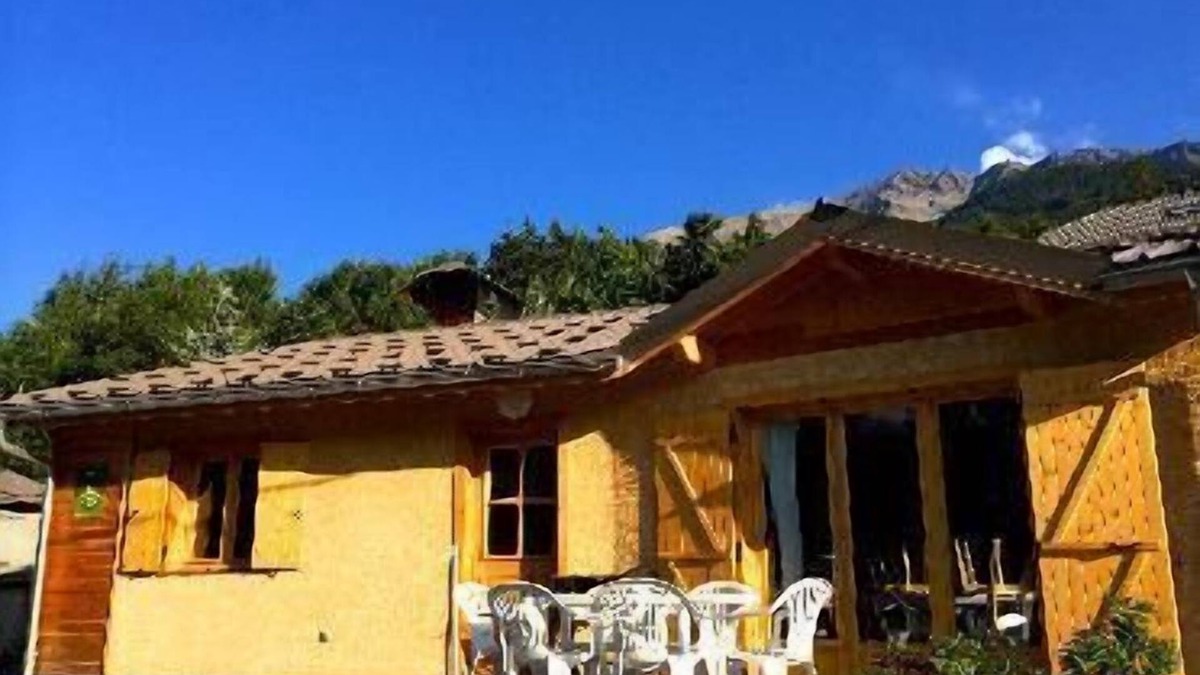 Faucon-de-Barcelonnette Apartment | En toute amitié .