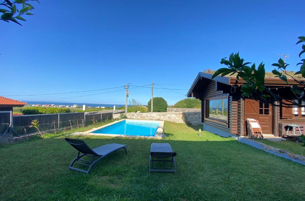 Carreco House | Encantadora moradia T1, com piscina e vista mar a 500m da praia