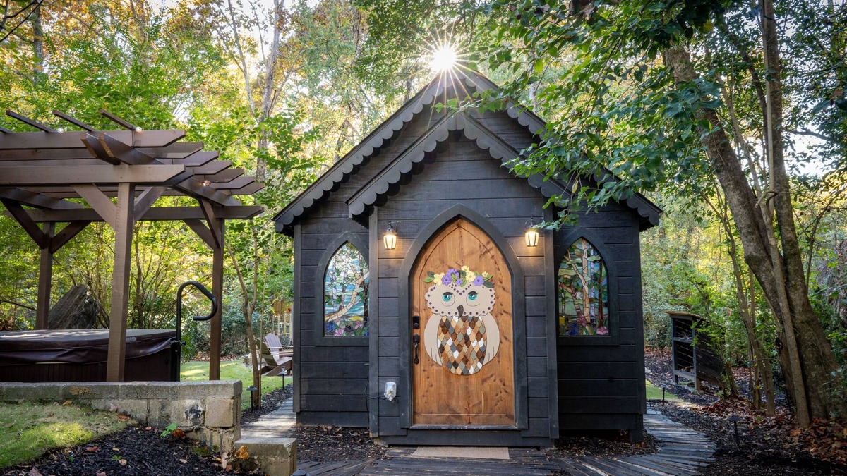 Alpharetta Cottage | Enchanted creekside chapel right in the heart of Alpharetta!