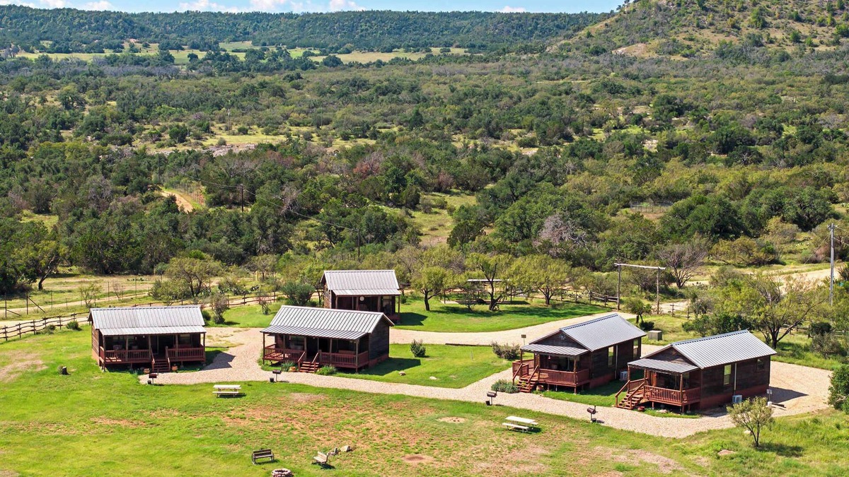 Fredericksburg Cabin | Enchanted Rockview Cabins | 6 Beds | Firepit