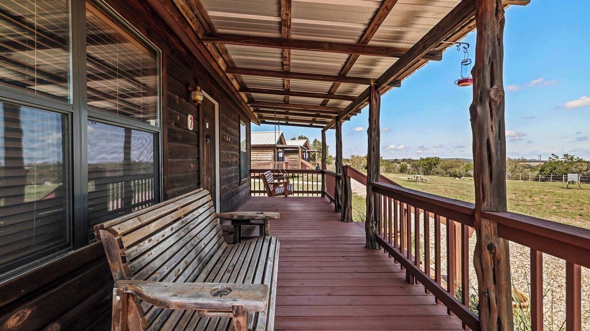 Fredericksburg Cabin | Enchanted Rockview Cabin 2 | King bed