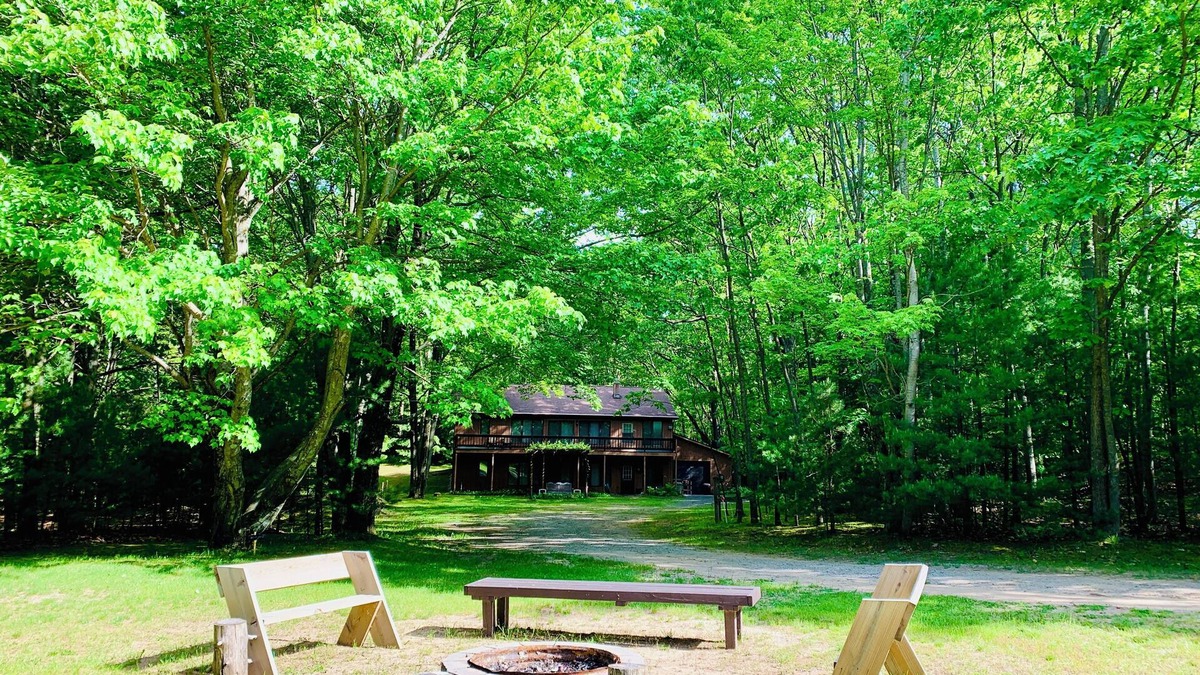 Ludington House | Enchanted Woodsy Wonderland in Ludington near both Lake Michigan and Lake Hamlin