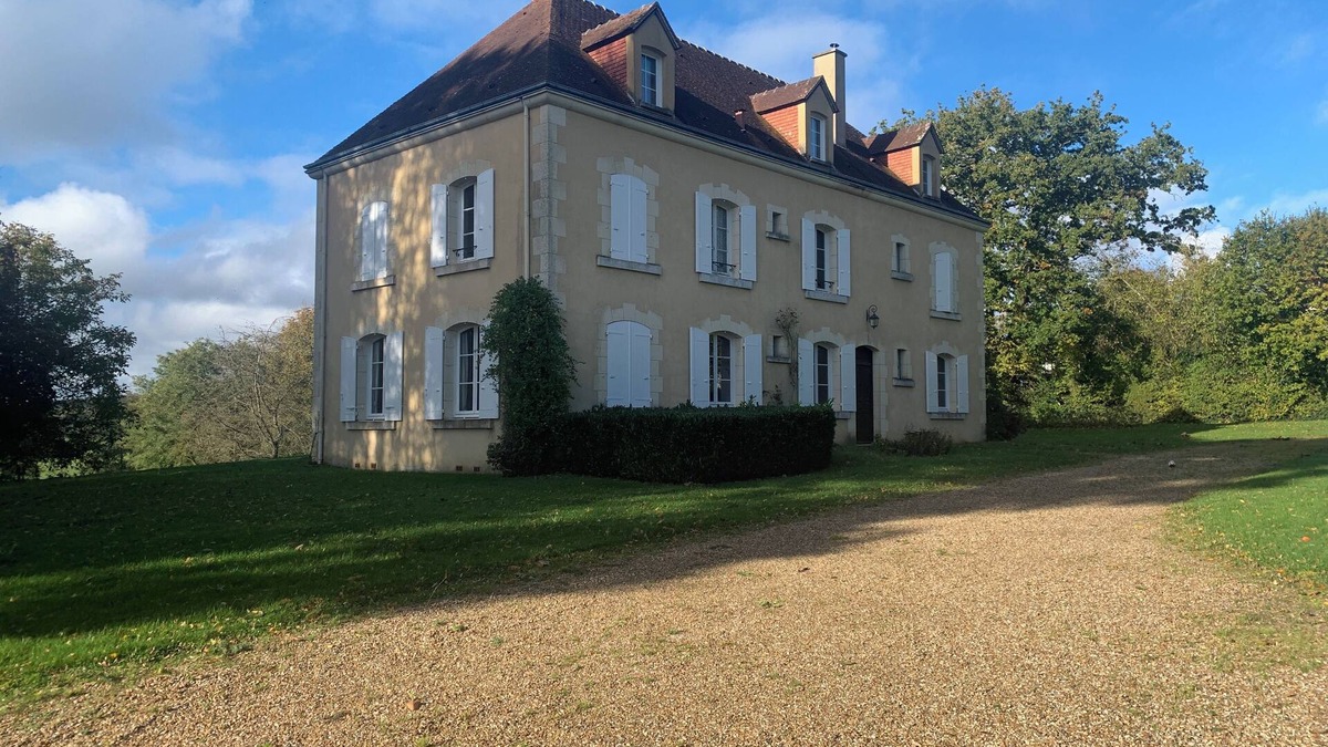 Cour-Maugis sur Huisne House | Enchanting Family House - Experience the French Countryside!