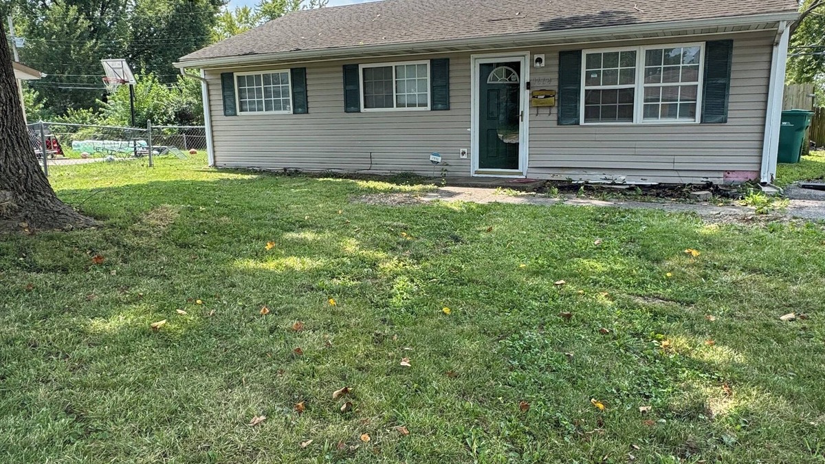 Cahokia House | Enchanting 2-bedroom house with AC in Saugetn10 Minutes from downtown St.Louis
