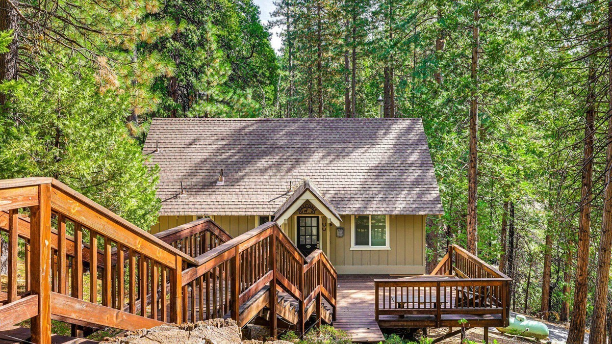 Cold Springs Cabin | Enchanting 3-bedroom cabin in Cold Springs