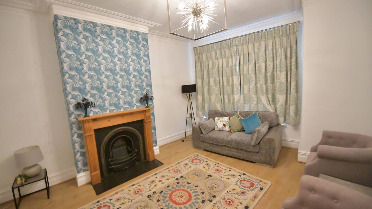Offerton Park House | Enchanting 3-bedroom house in Stockport