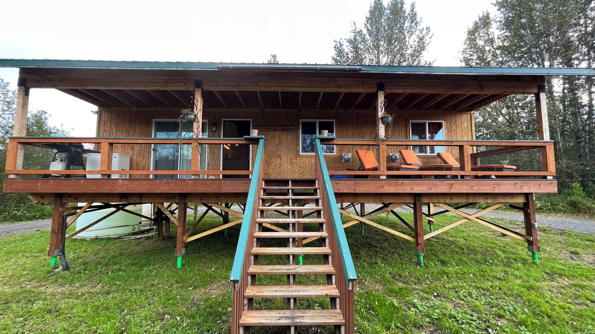 Anchor Point Cabin | Enchanting cabin on the river in charming Anchor Point, AK