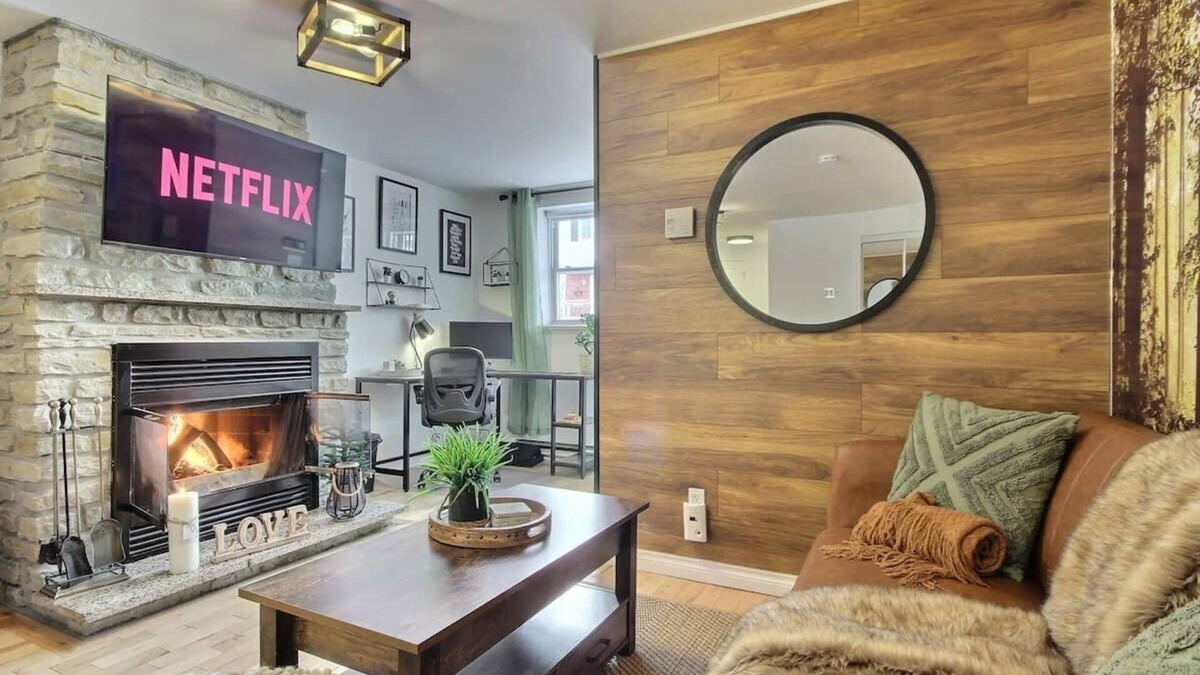 Saint-Sauveur Apartment | Enchanting Loft - Fireplace AC Quebec Downtown