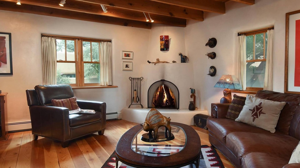 Historic Eastside House | Enchanting, romantic art-filled adobe, lush private gardens, short walk to Plaza