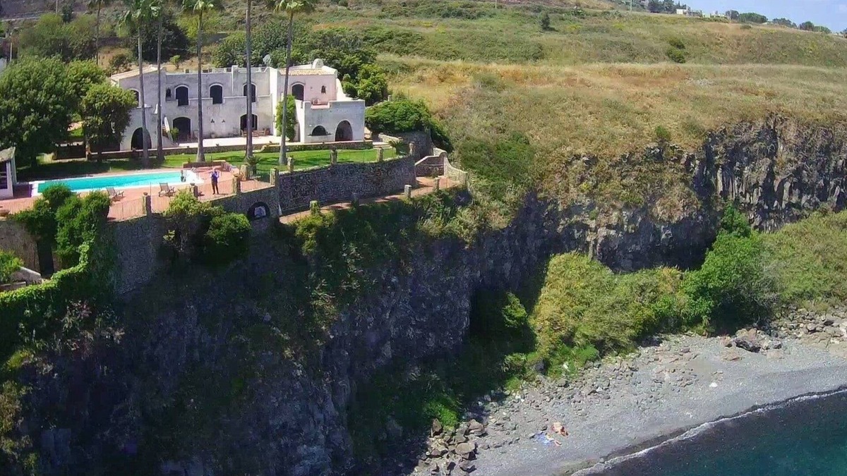 Costa Saracena-Castelluccio Villa | Enchanting Villa, with private pool and enchanting views of Etna Vulcano