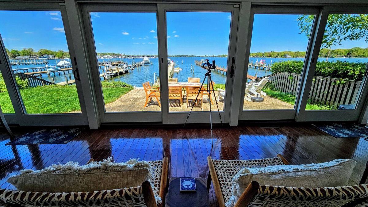 Croom Cottage | Enchanting West River Retreat