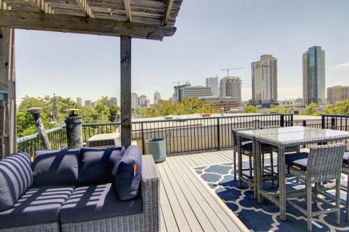 Clarksville House | Encinal Condominiums
