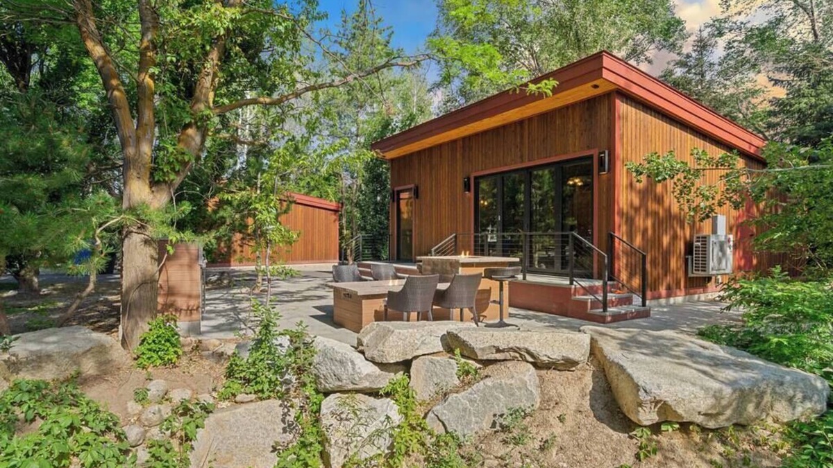 Sandy House | Encore Cottonwoods Ski Cabin.