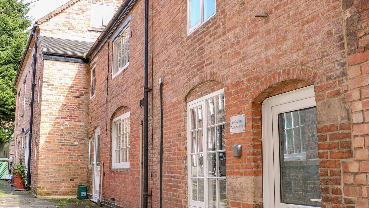 Ashbourne Cottage | END COTTAGE in Ashbourne