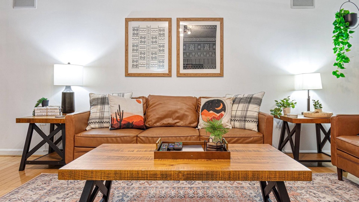 Charter Hills House | End of Summer Deals! Hot tub! Games! Pets Welcome!