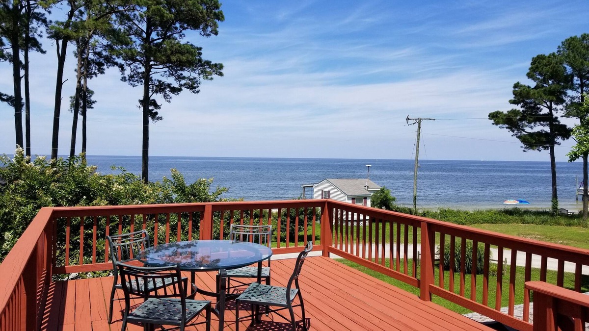 Grimstead House | Endless Chesapeake Bay Views. Rooftop Deck. Pets Stay Free.