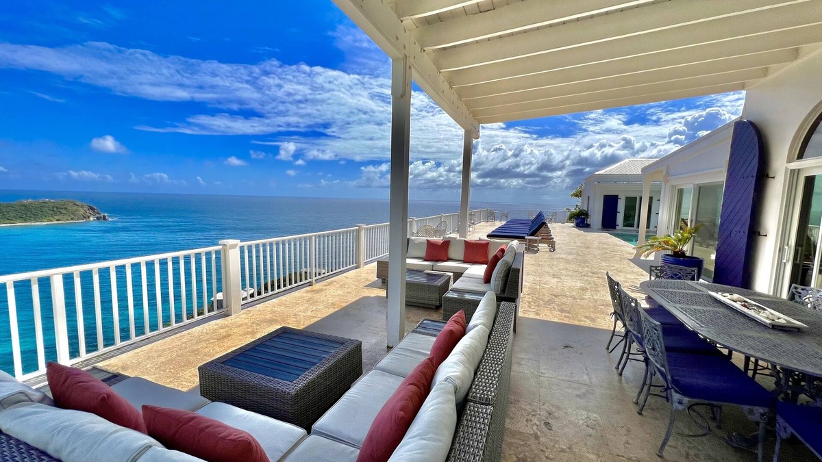 Monte Villa | Endless Ocean Views Over Beautiful Reefs to the Horizon Beyond Luxury & Privacy