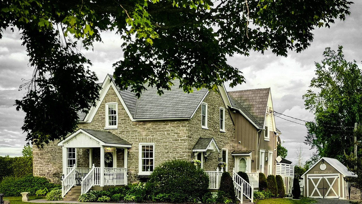 Oxford Mills Bed & Breakfast | Enduring Heart Bed and Breakfast Inc.