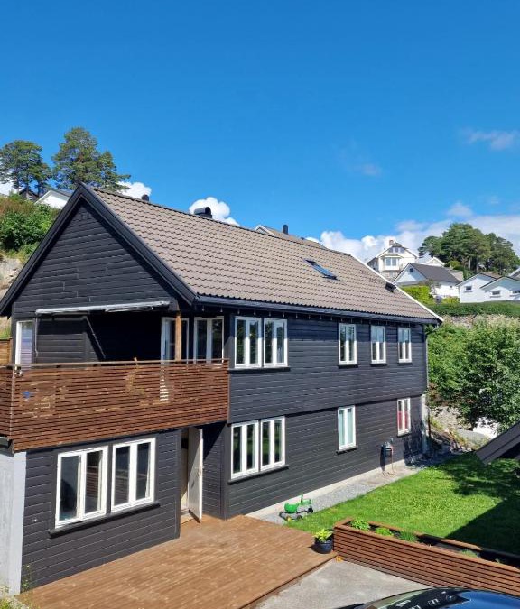 Arendal Villa | Enebolig ledig Arendalsuka * 4 soverom * 2 bad *
