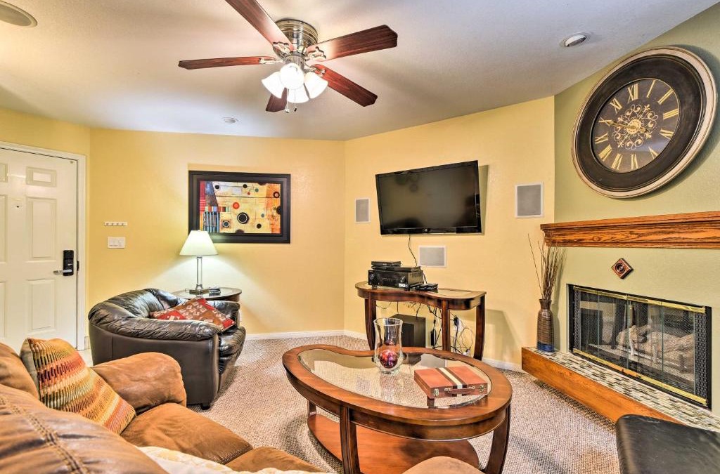 Englewood Apartment | Englewood Apt with Patio in Denver Tech Center