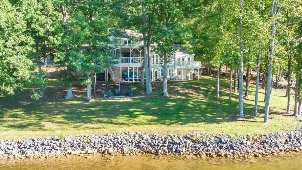 Westlake Corner House | Enjoy a beautiful Fall weekend on Smith Mountain Lake!