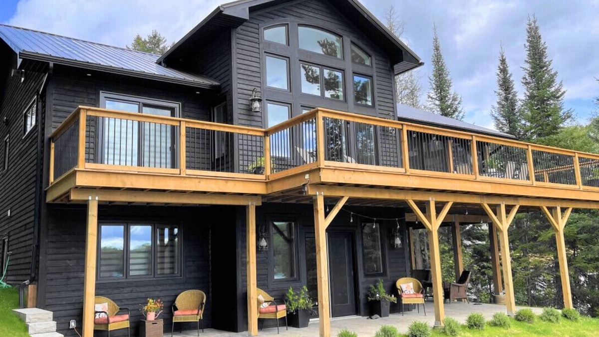Tudor and Cashel House | Enjoy a Cottage Dream Vacation!