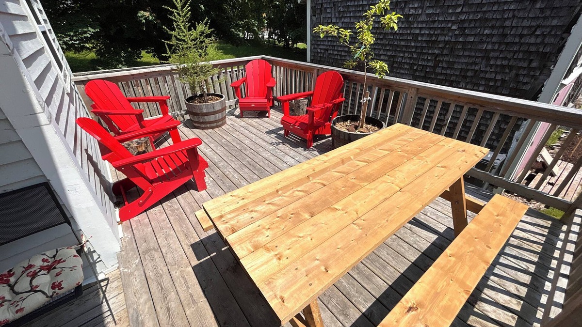 Sackville House | Enjoy a cozy stay at Sunflower House, a three-bedroom home in Sackville, N.B.