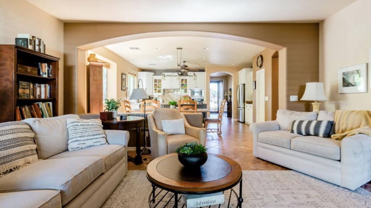 Tramonto House | Enjoy a family home away from home. Fire Pit,BBQ, views, trails, community pool!