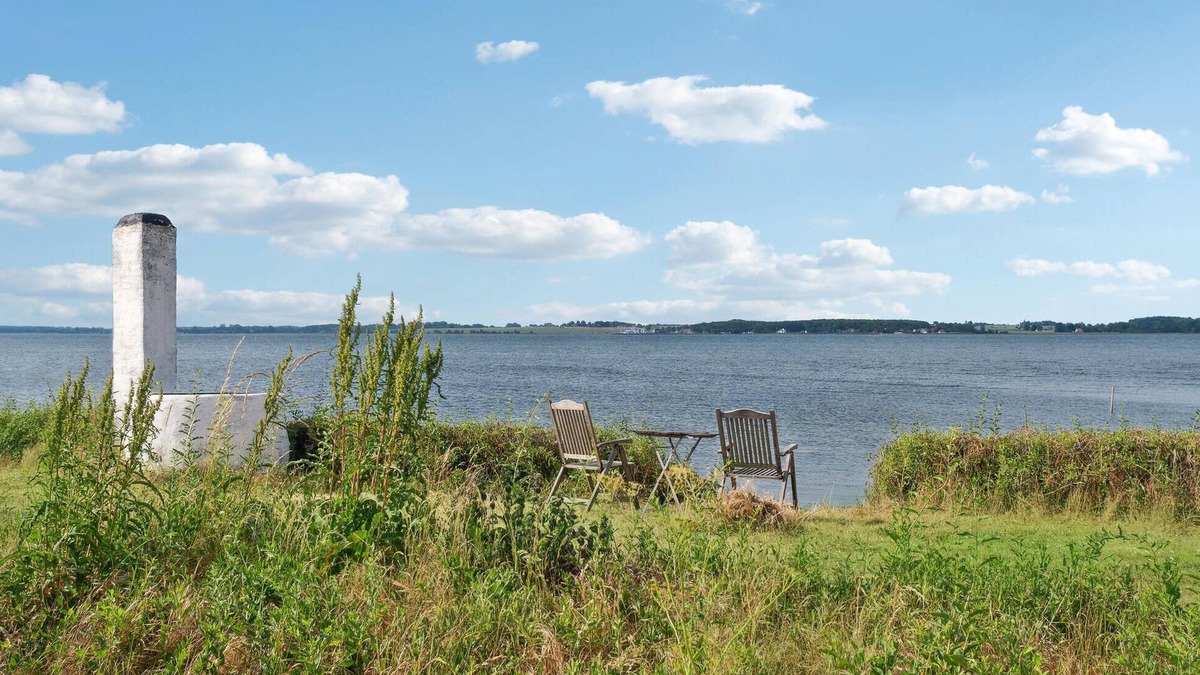 Fej House | Enjoy a fantastic vacation in this cozy house by the sea on the island of Fejø.