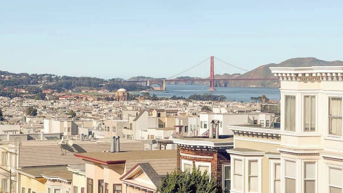 Nob Hill House | Enjoy a Golden Gate view in your 3BD Nob Hill home