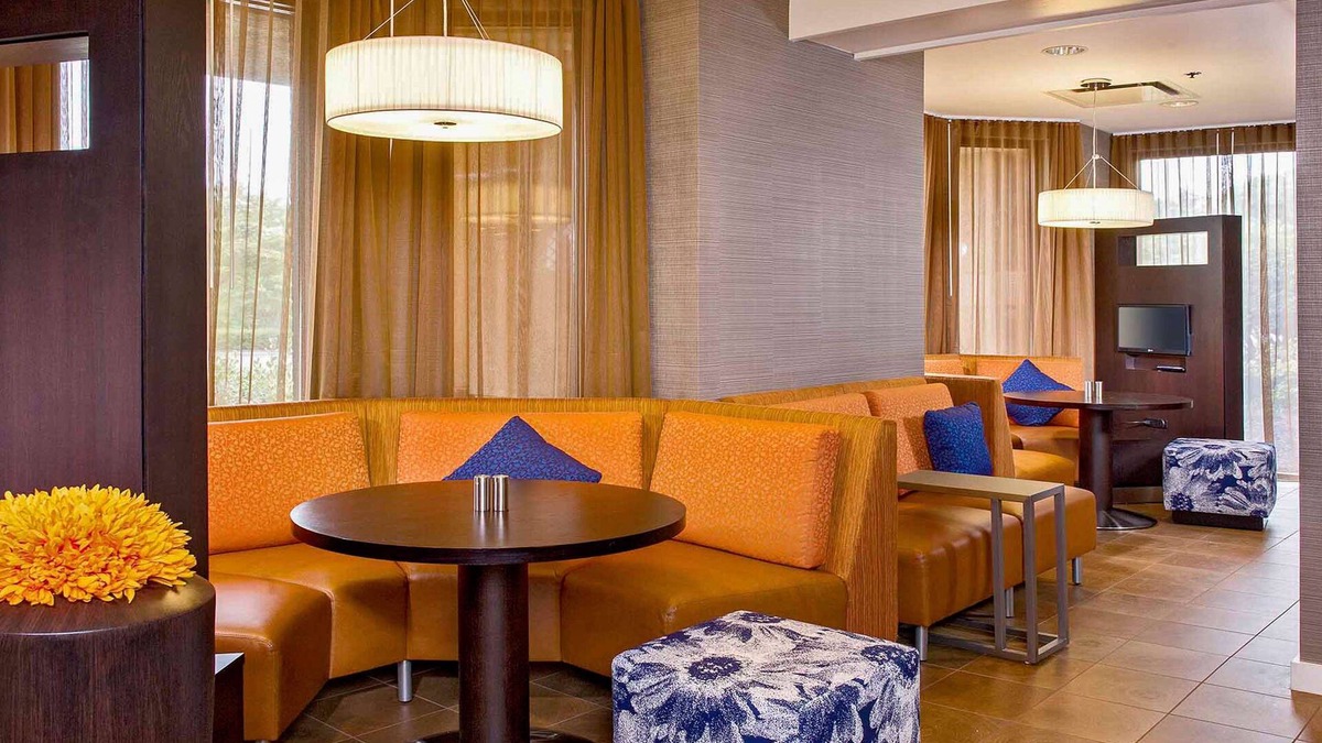 Durham Hotel | Enjoy a Hassle-Free and Suiting Stay! Free Parking, Onsite Pool, Pets Allowed