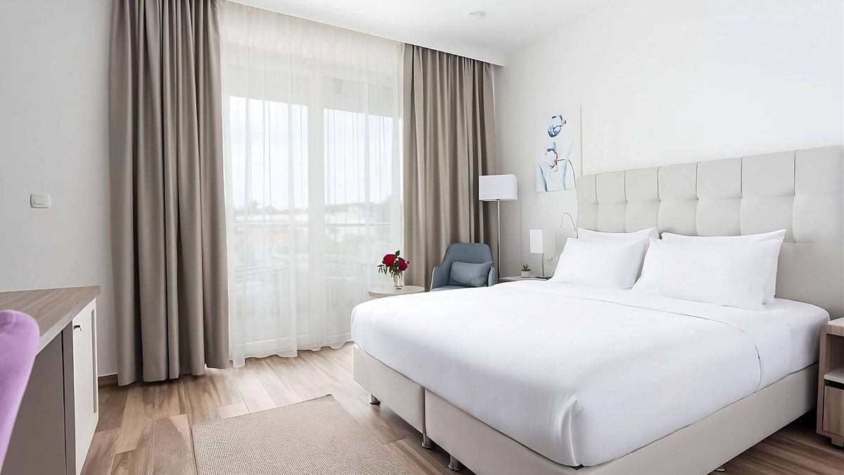 Ulcinj Hotel | Enjoy a Hassle-Free and Suiting Stay! Beachfront, Outdoor Pools & Free Parking!