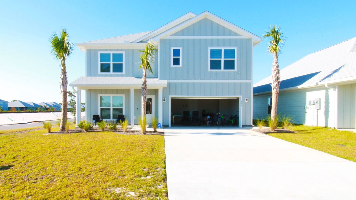 Port St. Joe House | Enjoy a spacious 5-bedroom house all to yourself with easy beach access or Pools