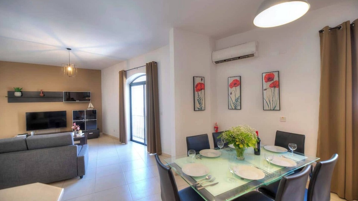 Ta' Giorni Apartment | Enjoy a stylish experience at this centrally-located place in Sliema/St.julian's