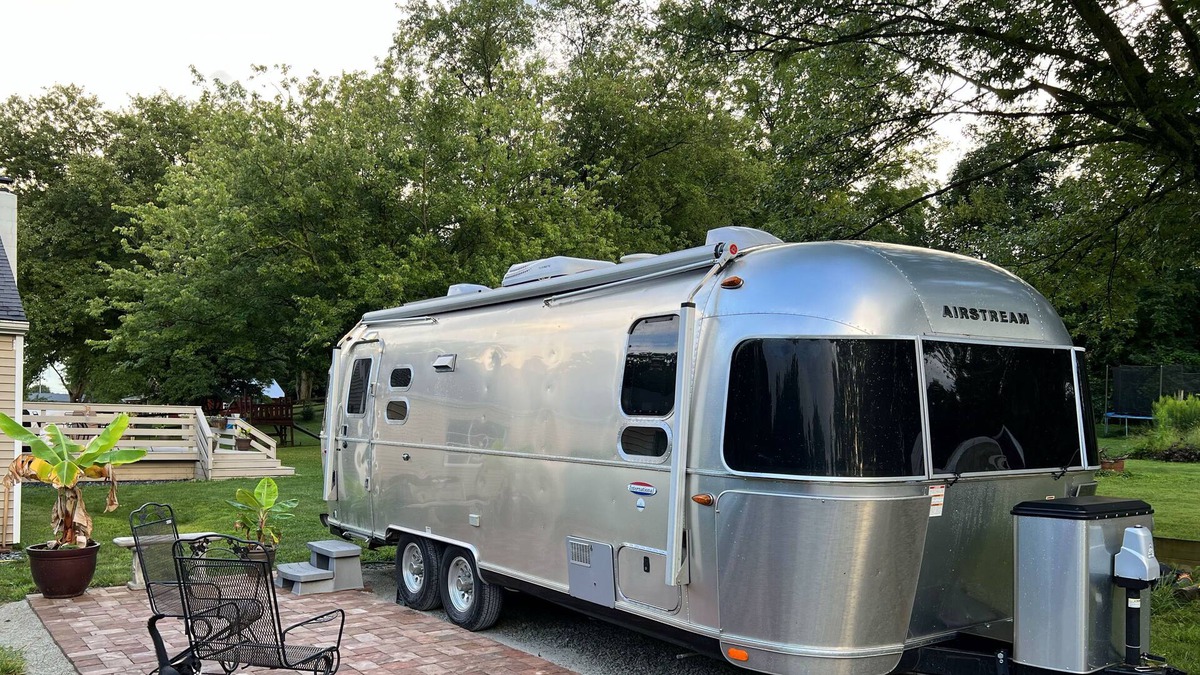 Bellbrook House | Enjoy a tranquil stay in our iconic, but thoroughly modern Airstream.